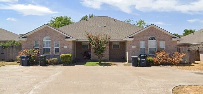 2312 Axis Ct
