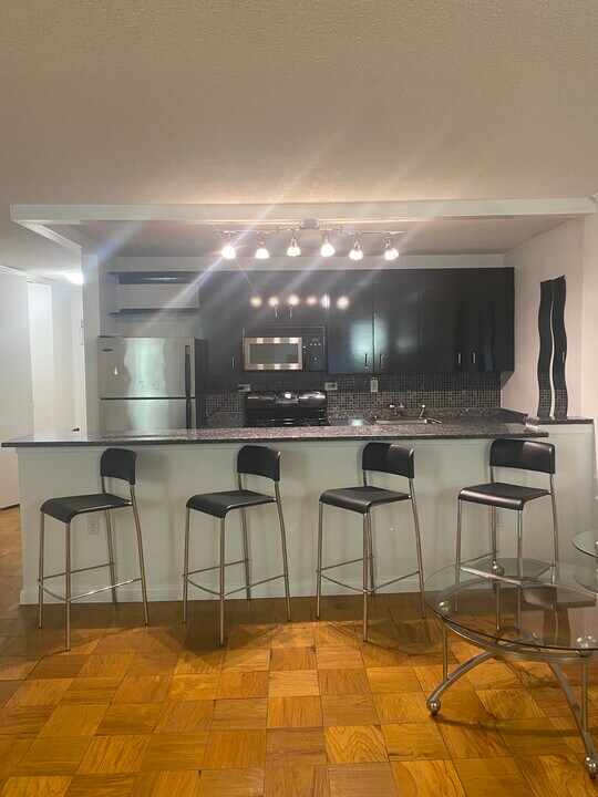2 Hawthorne Pl, Unit 2L in Boston, MA - Building Photo