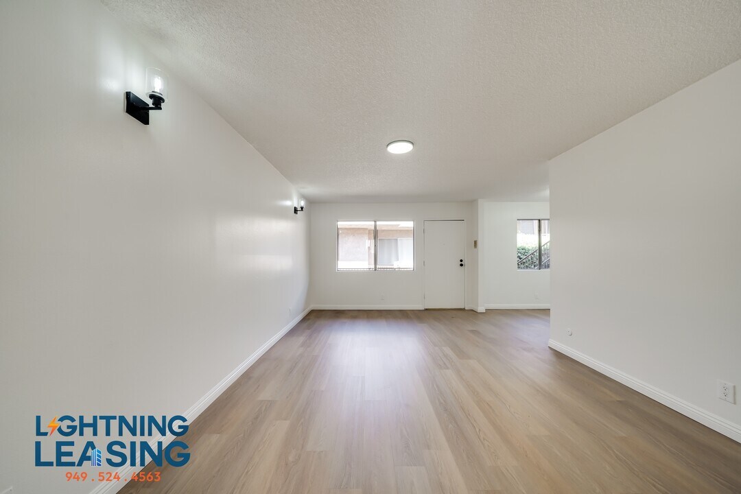 14634 Magnolia Blvd in Los Angeles, CA - Building Photo