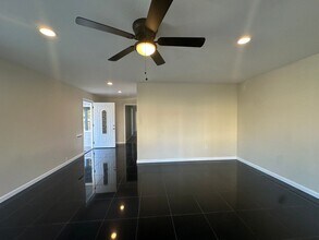 121 N Coffman St in Anaheim, CA - Building Photo - Building Photo