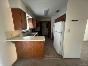 12 Avocet Ave in McAllen, TX - Building Photo - Building Photo