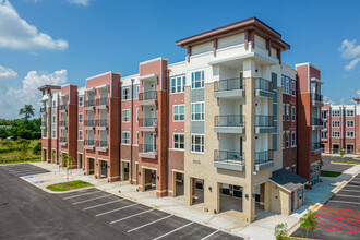 Uptown Terrace Apartments in Rogers, AR - Building Photo - Building Photo