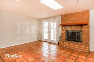 9929 E Colette St in Tucson, AZ - Foto de edificio - Building Photo