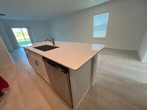 17476 Happytrails St in Land O Lakes, FL - Building Photo - Building Photo