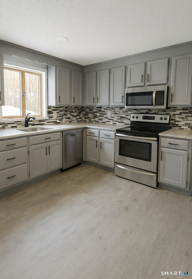 316 High Rd in Berlin, CT - Building Photo - Building Photo