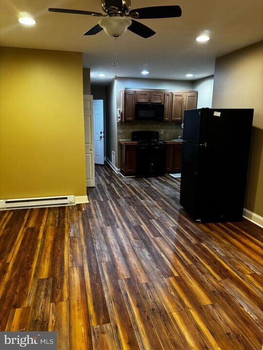 5916 Germantown Ave-Unit -2 REAR in Philadelphia, PA - Building Photo