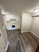 903 1/2 E Frederick St in Independence, MO - Building Photo - Building Photo