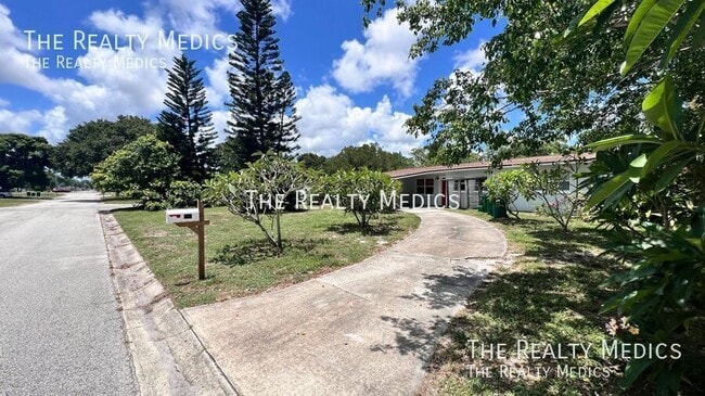 property at 904 Hall St