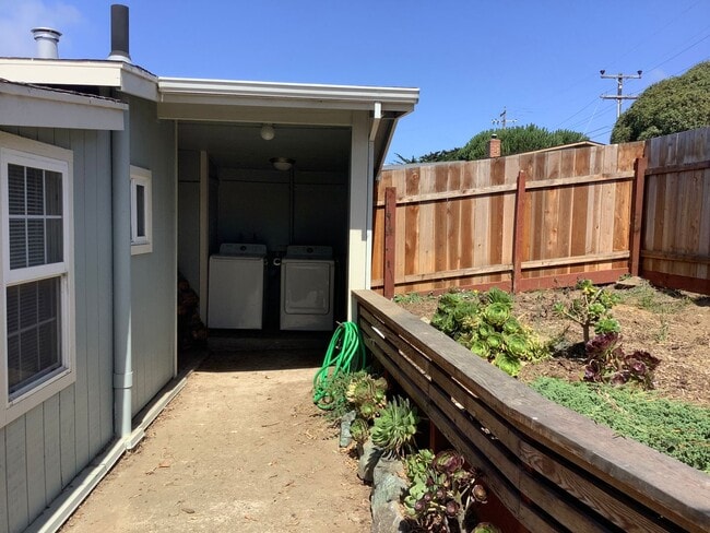 1125 Bodega Ave in Bodega Bay, CA - Building Photo - Building Photo