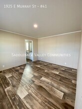 1925 E Murray St in Rawlins, WY - Building Photo - Building Photo