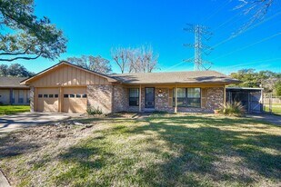 2515 Valleyfield Dr in Houston, TX - Building Photo