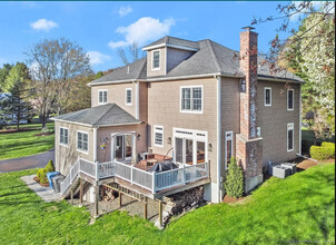 18 Robin Ln in Monroe, CT - Building Photo - Building Photo