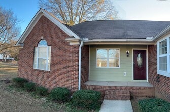 525 Willow Landing Dr in York, SC - Building Photo - Building Photo