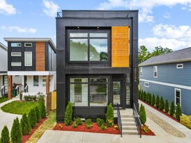 2210 14th Ave N in Nashville, TN - Building Photo