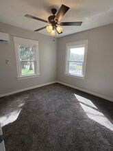 1017 W Locust St in Springfield, MO - Building Photo - Building Photo