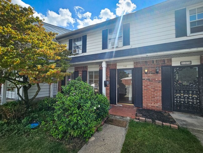 property at 717-717 Southfield Ct