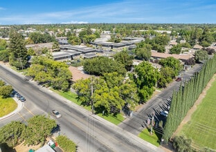 SORRENTO in Stockton, CA - Foto de edificio - Building Photo