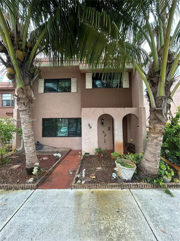 property at 29 Madrid Ln