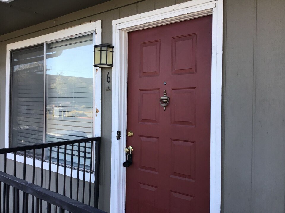 1436 E 9th St in Reno, NV - Building Photo