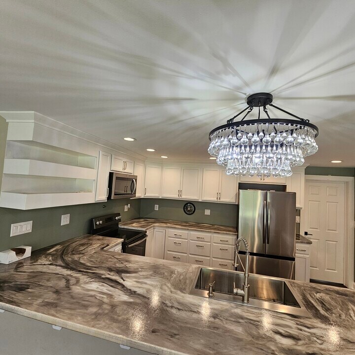 4430 Emmons Rd in Howell, MI - Building Photo