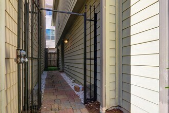 5976 Kansas St in Houston, TX - Building Photo - Building Photo