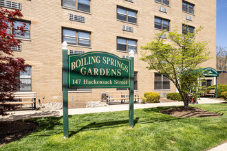 Boiling Springs Gardens in East Rutherford, NJ - Building Photo - Building Photo