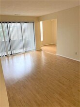 32 Shrewsbury Green Dr in Shrewsbury, MA - Building Photo - Building Photo