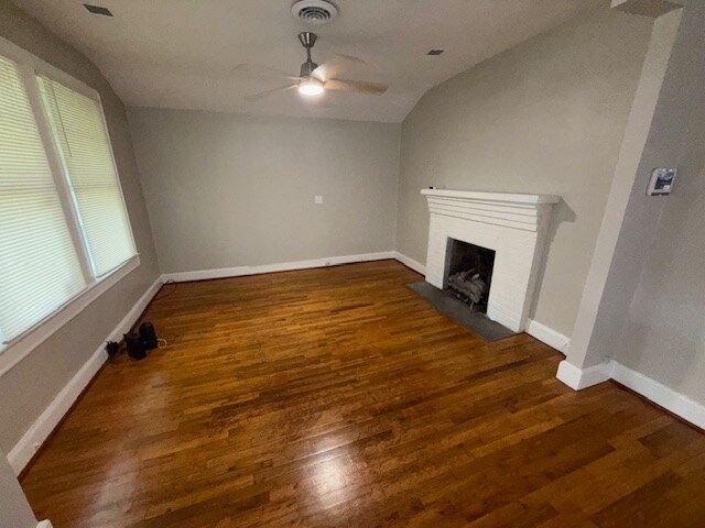 1318 Oak St in Columbia, SC - Foto de edificio - Building Photo