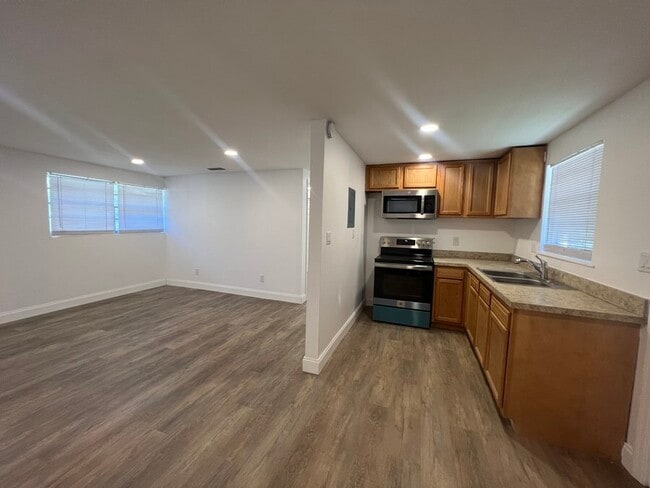 2628 Broadway Ave in Jacksonville, FL - Building Photo - Building Photo