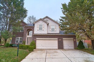 11202 Timberview Dr in Fishers, IN - Building Photo
