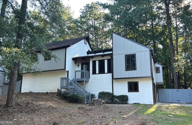 property at 2654 Spencers Trace NE