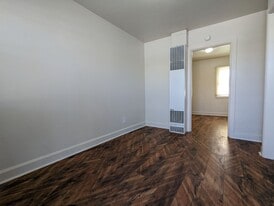 3787 Franklin Blvd in Eugene, OR - Building Photo