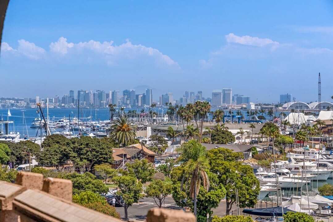 1150 Anchorage Ln in San Diego, CA - Building Photo