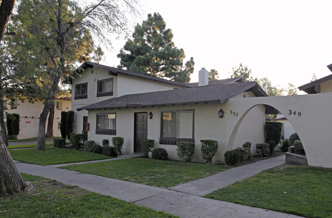 349-353 S Stillman Ave in Upland, CA - Building Photo