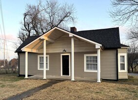 8510 Three Points Road in Knoxville, TN - Building Photo