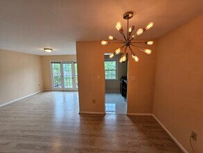 9447 Fairfax Blvd, Unit 301 in Fairfax, VA - Building Photo - Building Photo
