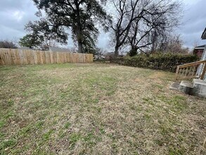 1045 Ayers St in Memphis, TN - Building Photo - Building Photo