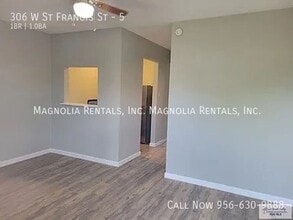 306 W St Francis St, Unit 5 in Brownsville, TX - Foto de edificio - Building Photo