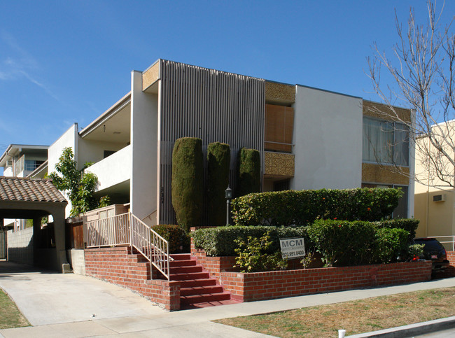 317 S Elm Dr in Beverly Hills, CA - Foto de edificio - Building Photo