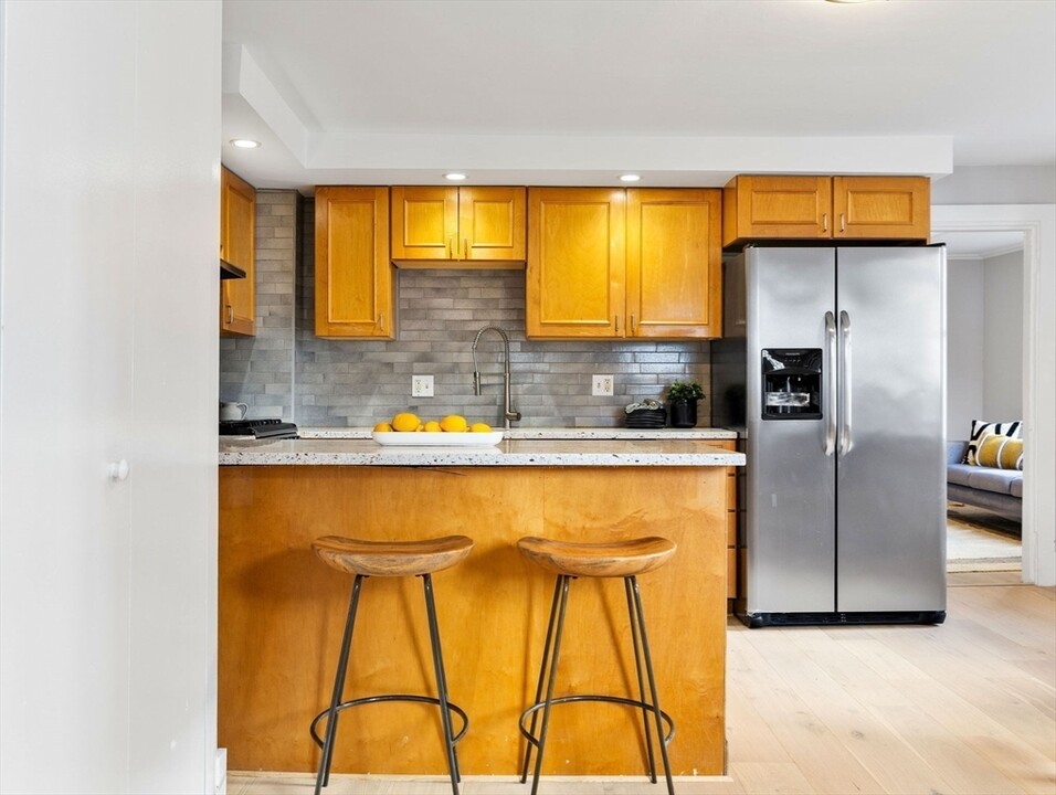 401 Norfolk St, Unit 2 in Cambridge, MA - Building Photo