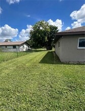 419 Robert Ave in Lehigh Acres, FL - Building Photo - Building Photo