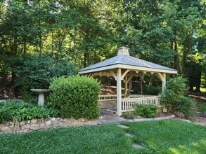 1181 Lake Shore Cir in Gainesville, GA - Building Photo - Building Photo