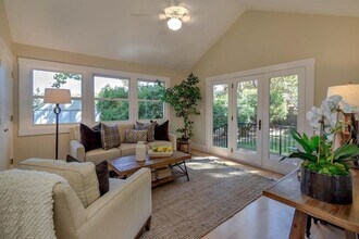 536 G St in Davis, CA - Building Photo - Building Photo