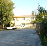 21 NW 59th St in Miami, FL - Building Photo - Building Photo