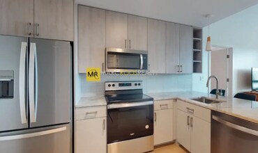 71 Brighton Ave, Unit 307 in Boston, MA - Foto de edificio - Building Photo