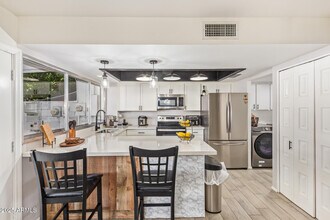 4807 W Northern Ave in Glendale, AZ - Building Photo - Building Photo