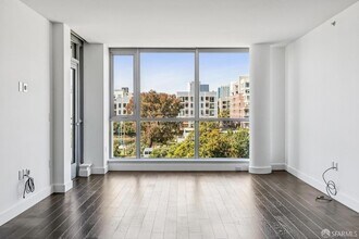 718 Long Bridge St, Unit 319 in San Francisco, CA - Foto de edificio - Building Photo