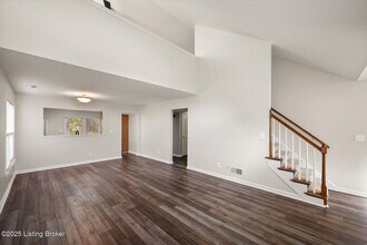 10523 Going Ct in Louisville, KY - Building Photo - Building Photo