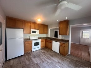 9598 Holbrook Ln in Fayetteville, NC - Building Photo - Building Photo