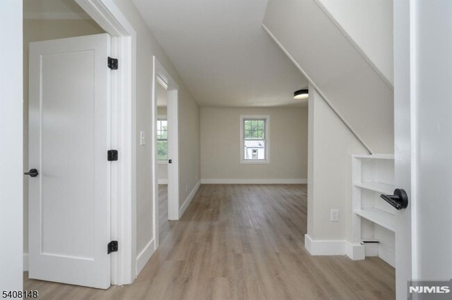 35 Amsterdam Ave in Teaneck, NJ - Building Photo - Building Photo